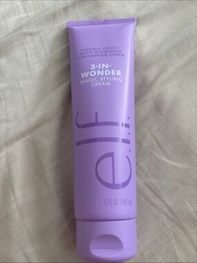 e.l.f. 3-In-Wonder Magic Styling Cr3am- Lavender Tube